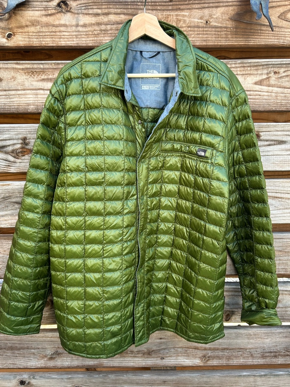North Face Mens XL Quilted Thermoball Shirt Jacket with Collar Snap Up